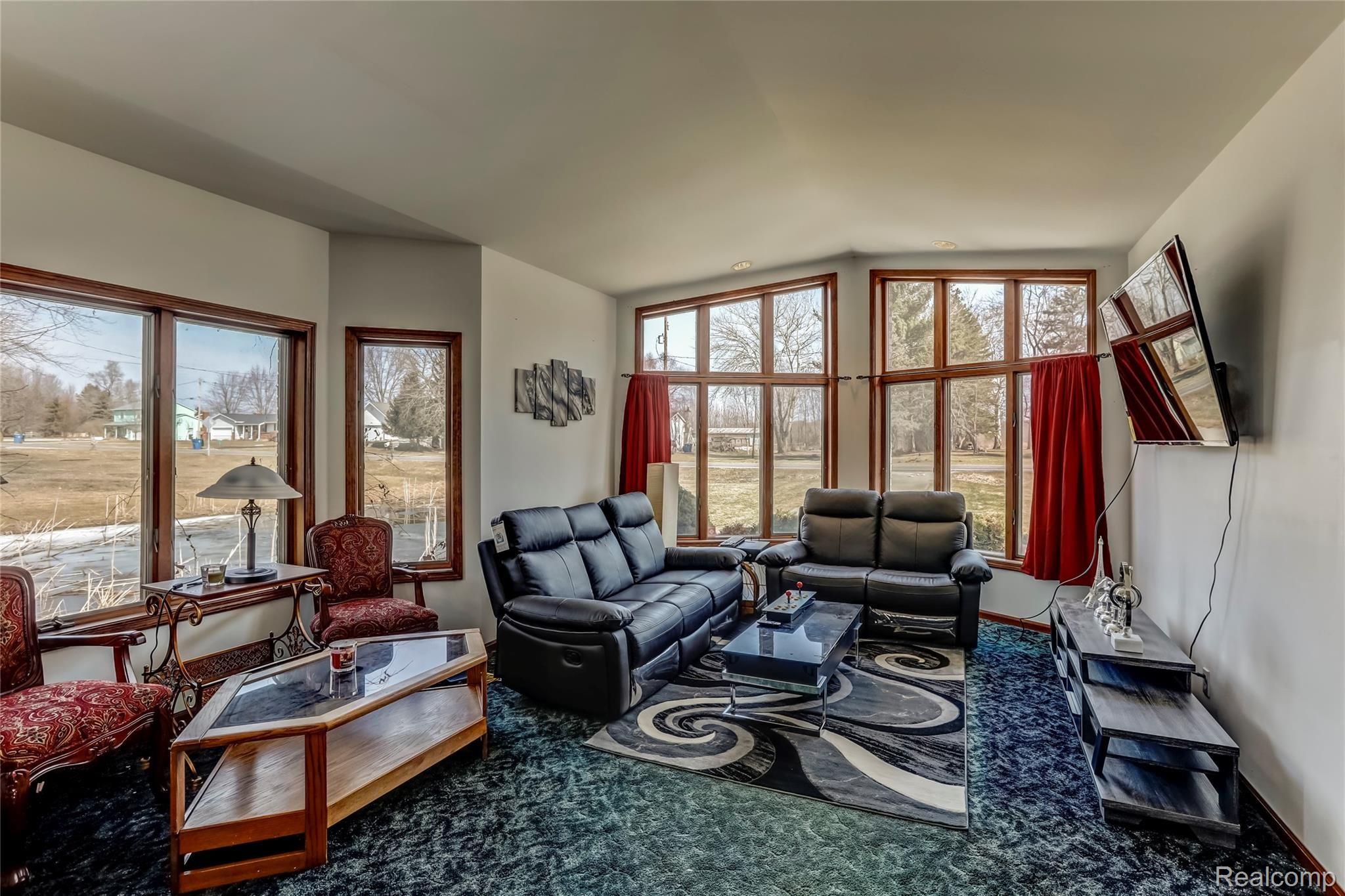1235 North Morrish Road Flint, MI 48532 - Photo 6 of 40 1235 N Morrish Rd, Flint, MI 48532-6.jpg-FULL