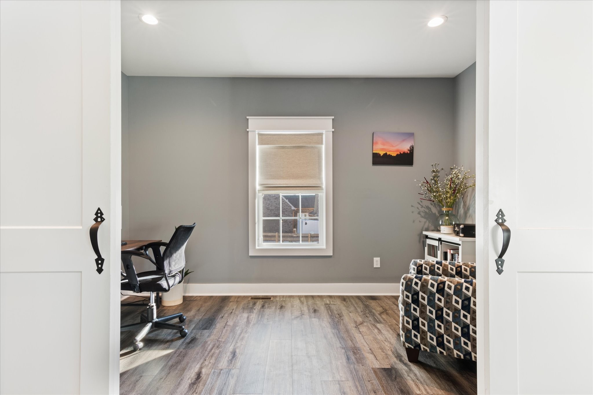 2114 Longview Road Rockvale, TN 37153 - Photo 37 of 48 a workspace with furniture and a window