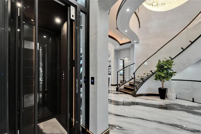 $18,499,999 | 6526 Surfside Boulevard, Apollo Beach, FL 33572