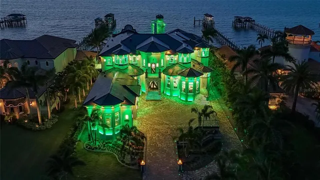 $18,499,999 | 6526 Surfside Boulevard, Apollo Beach, FL 33572