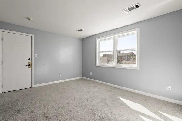 $1,800 | 120 15th Street, Unit 5, Fall River, MA 02723