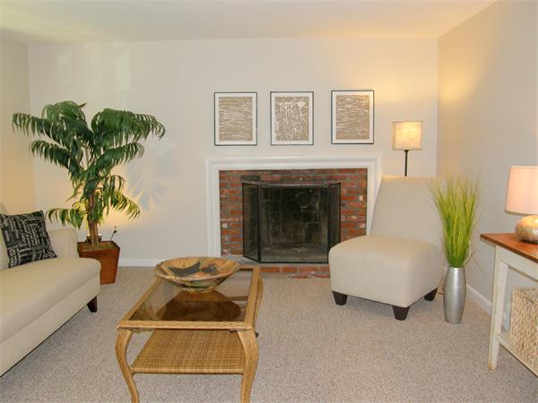 4 Colonial Road Hingham, MA 02043 - Photo 3 of 15 Gallery Image 3