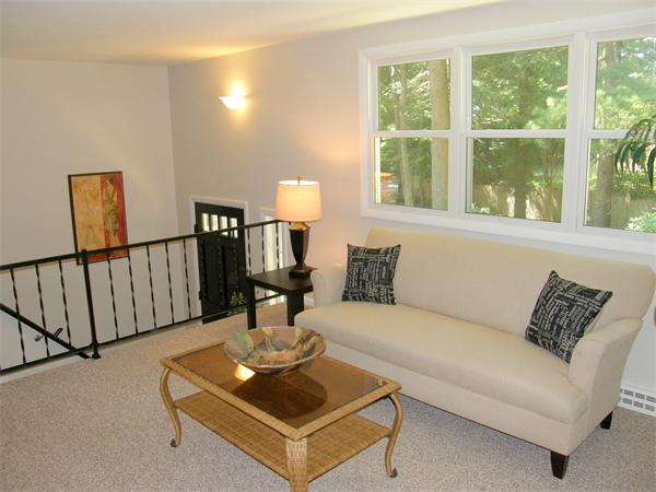 4 Colonial Road Hingham, MA 02043 - Photo 4 of 15 Gallery Image 4