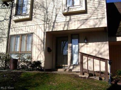 974 Som Center Road, Unit C7 Cleveland, OH 44143 - Photo 1 of 1 Gallery Image 1