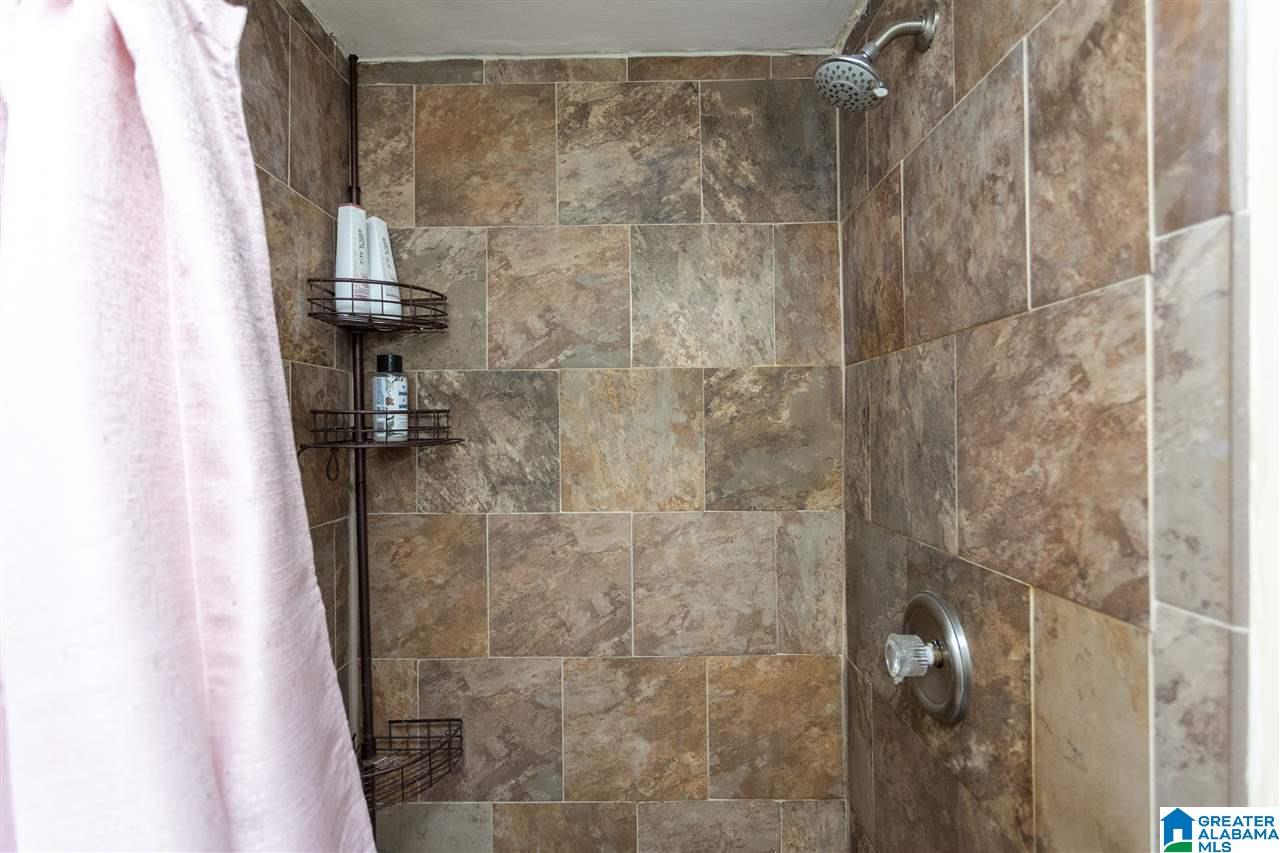 106 Dexter Avenue Bessemer, AL 35023 - Photo 11 of 34