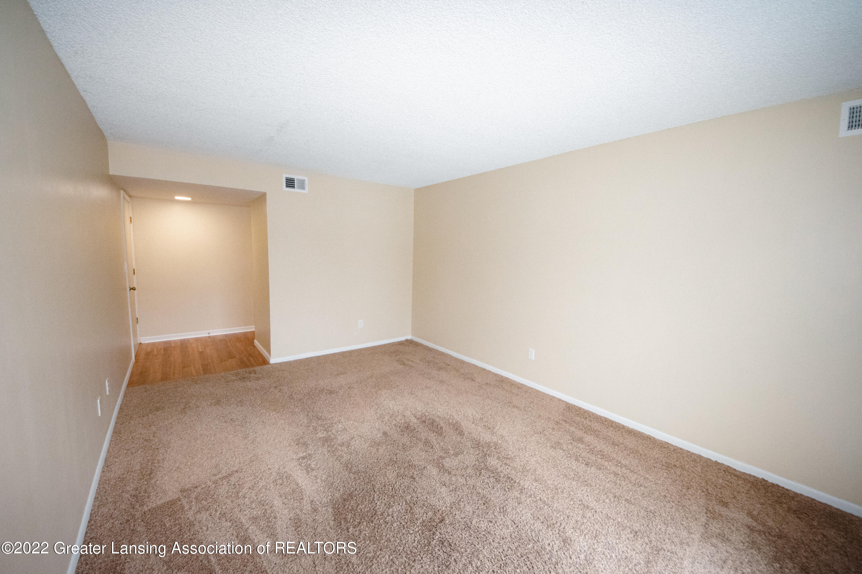 4717 Gull Road, Unit 42 Lansing, MI 48917 - Photo 6 of 17 DSC_0099