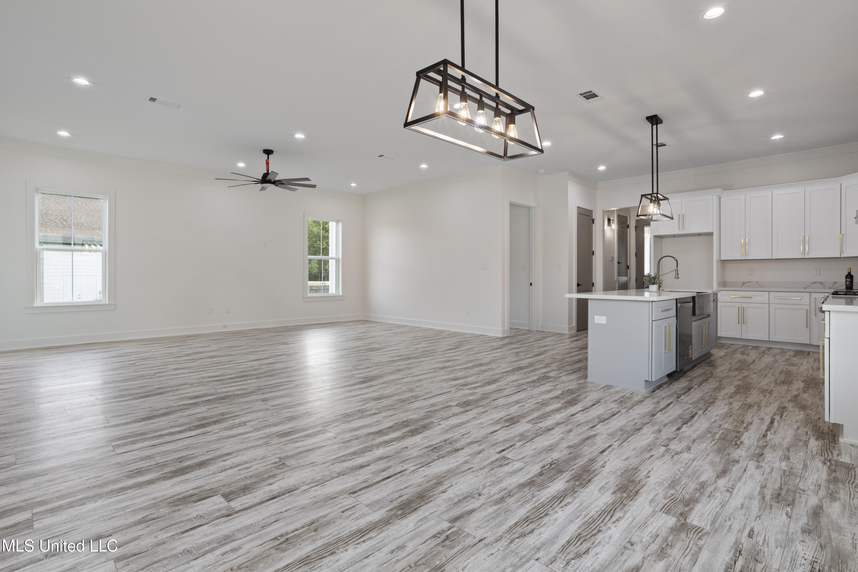 217 White Harbor Road Long Beach, MS 39560 - Photo 7 of 31 7