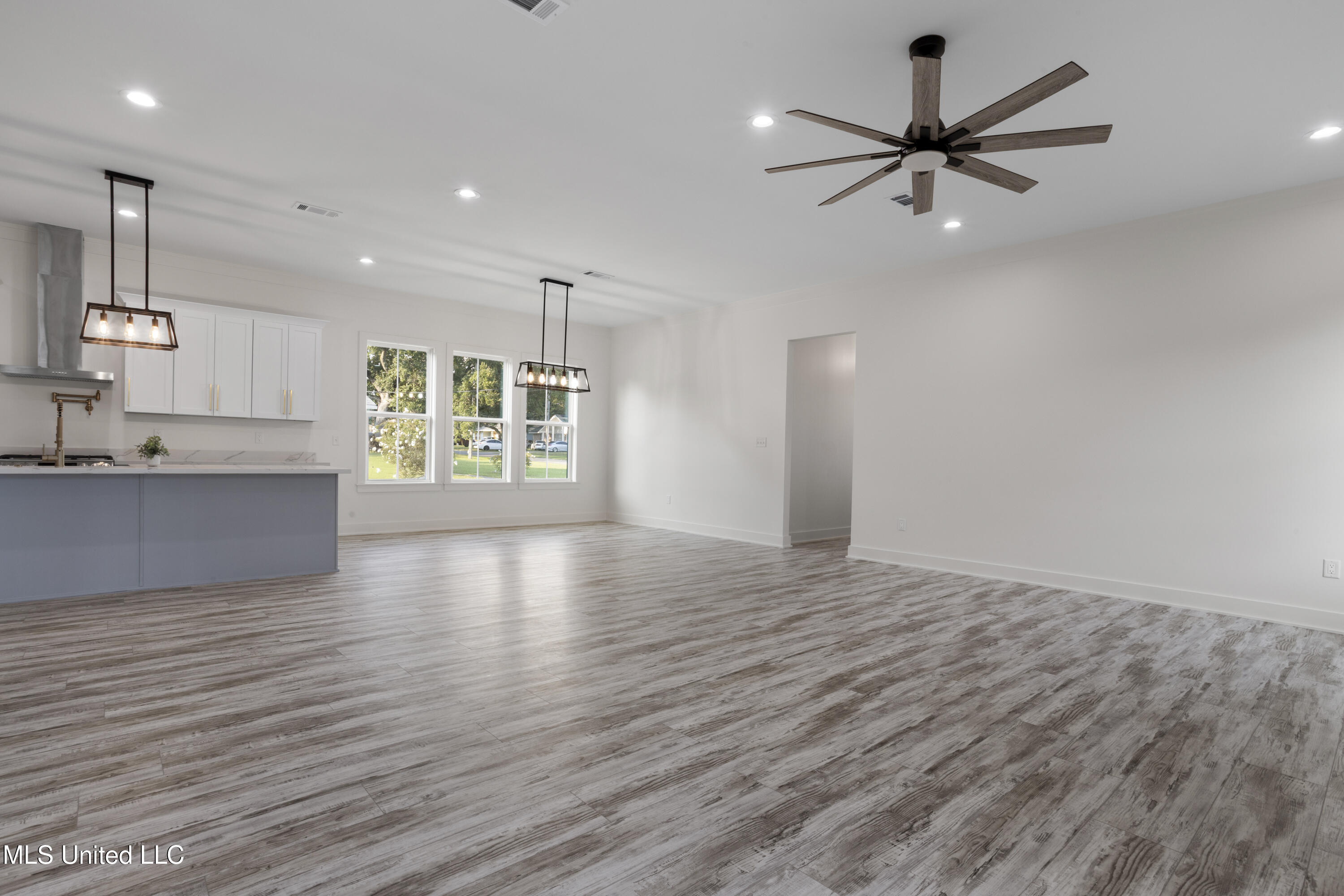 217 White Harbor Road Long Beach, MS 39560 - Photo 10 of 31 10