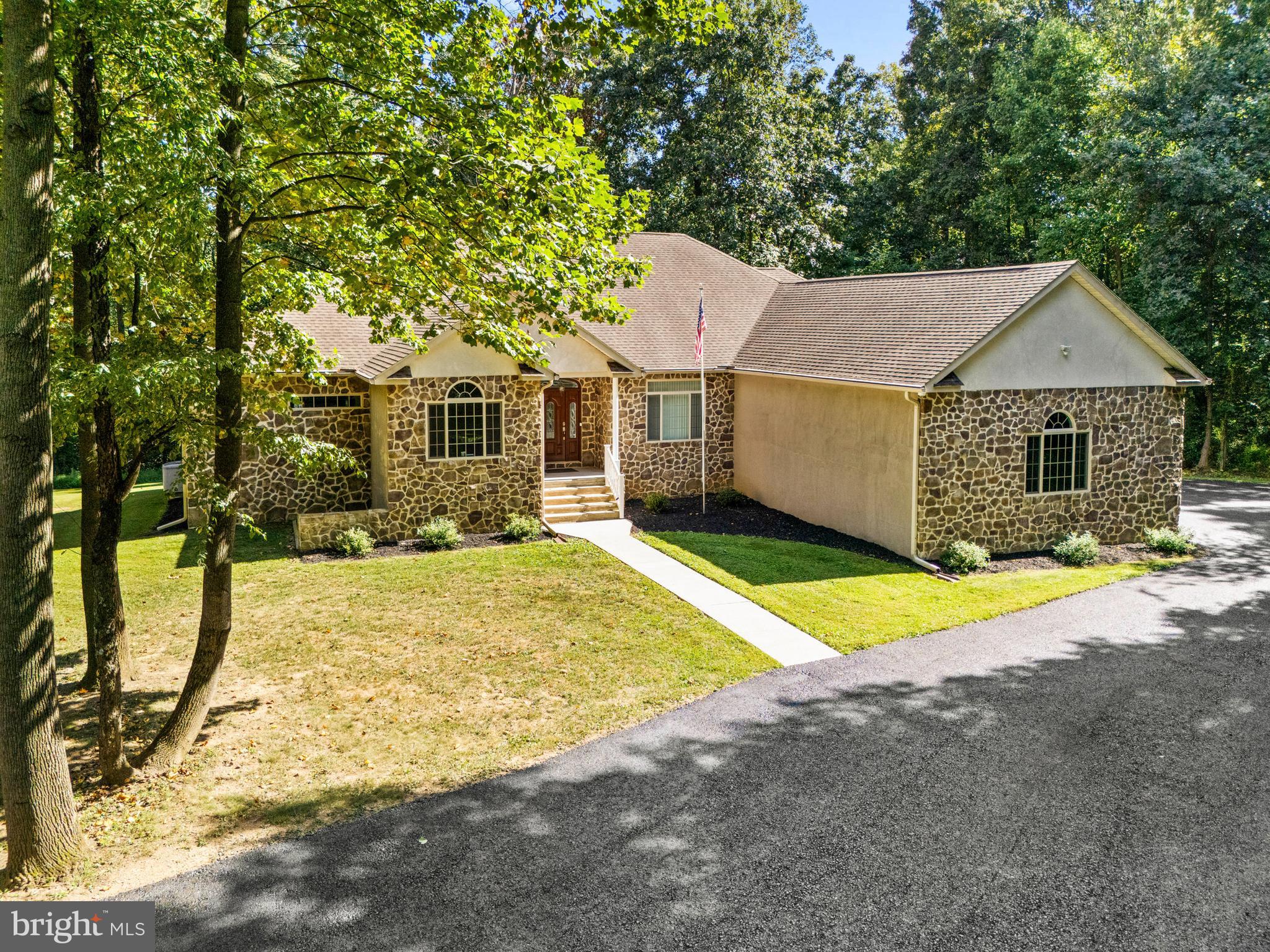 1982 Whyte Lane Spring Grove, PA 17362 - Photo 12 of 82