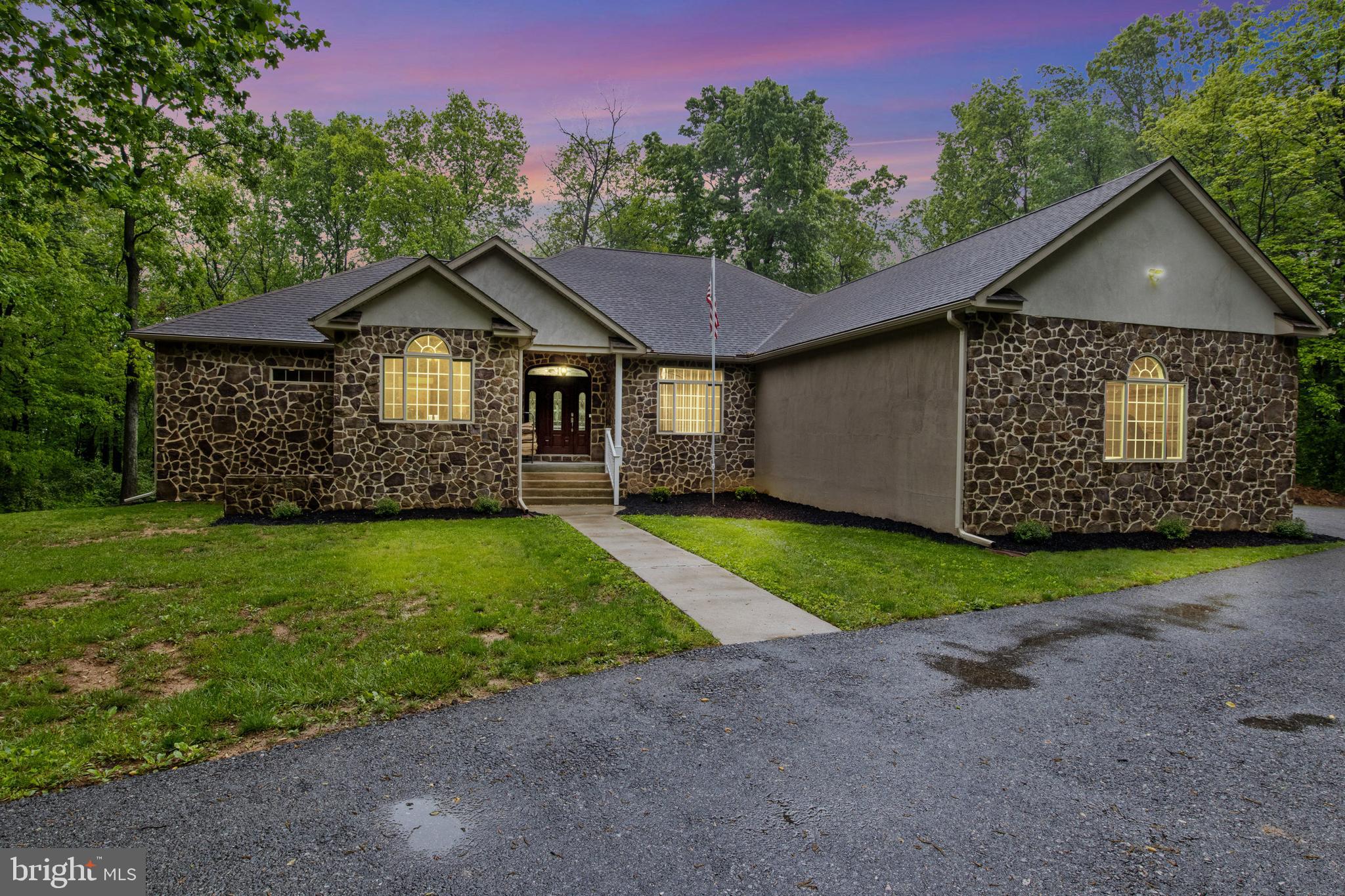 1982 Whyte Lane Spring Grove, PA 17362 - Photo 18 of 82