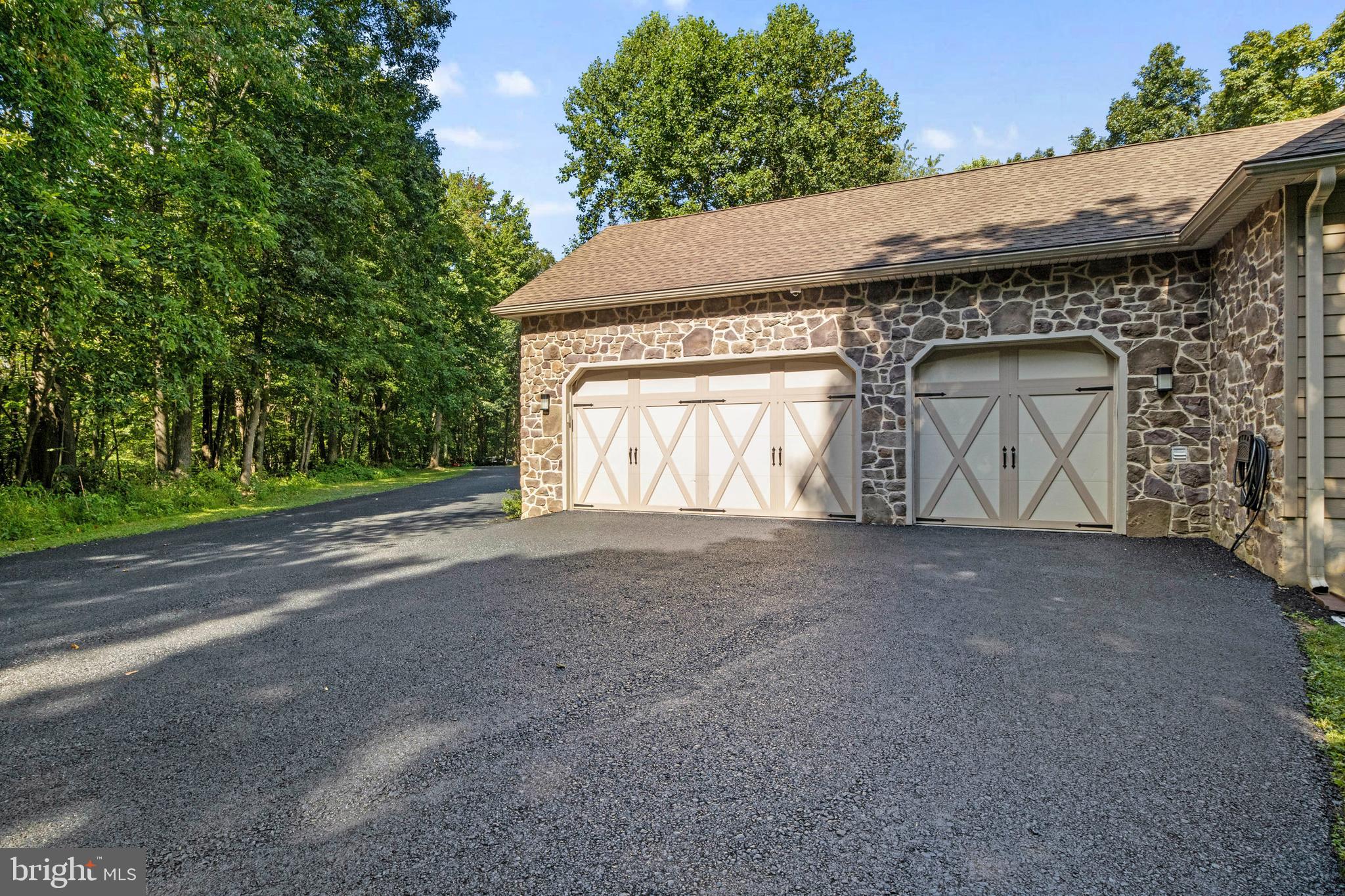 1982 Whyte Lane Spring Grove, PA 17362 - Photo 6 of 82