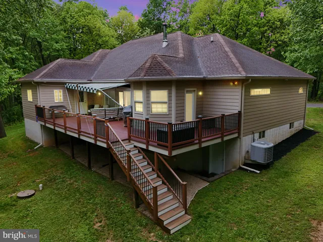 $1,000,000 | 1982 Whyte Lane, Spring Grove, PA 17362