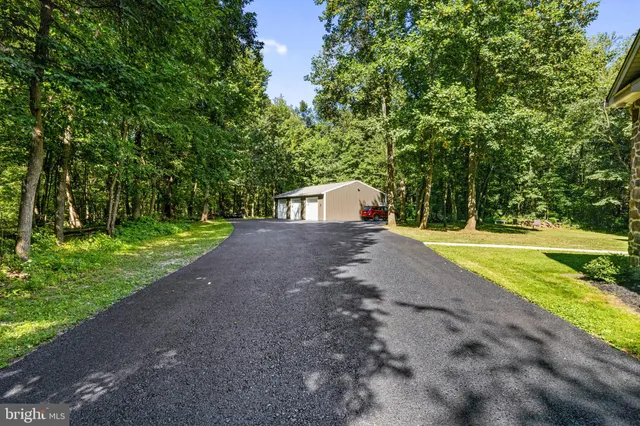 a view of back yard of the house