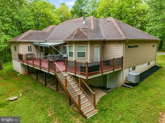 $1,000,000 | 1982 Whyte Lane, Spring Grove, PA 17362