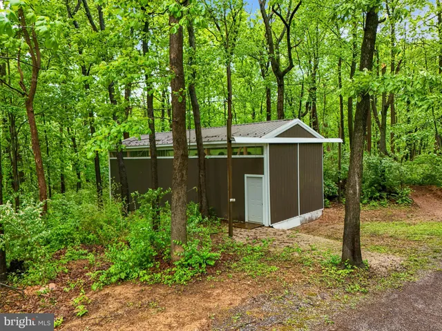 $1,000,000 | 1982 Whyte Lane, Spring Grove, PA 17362