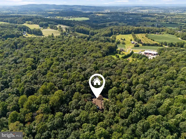 $1,000,000 | 1982 Whyte Lane, Spring Grove, PA 17362