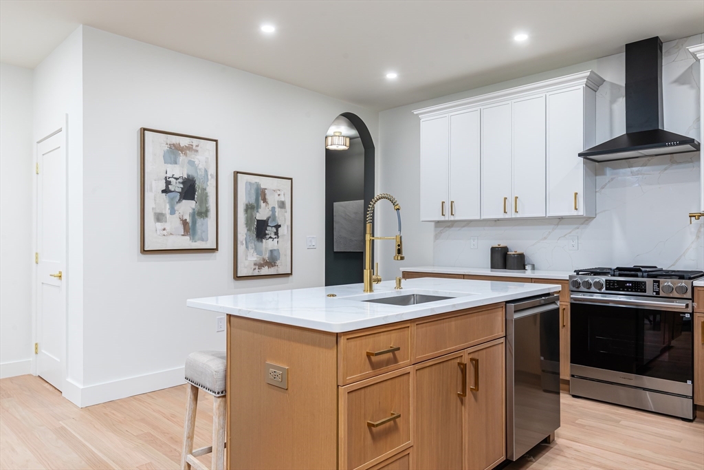 96 Burpee Road, Unit 1 Swampscott, MA 01907 - Photo 10 of 41 Gallery Image 10
