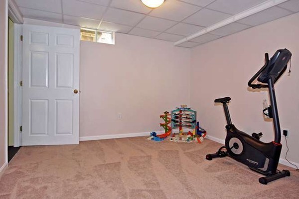 86 Joseph Road Framingham, MA 01701 - Photo 20 of 24