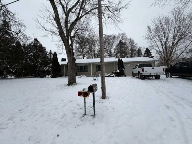 $170,000 | 426 Meade Road, Niles, MI 49120