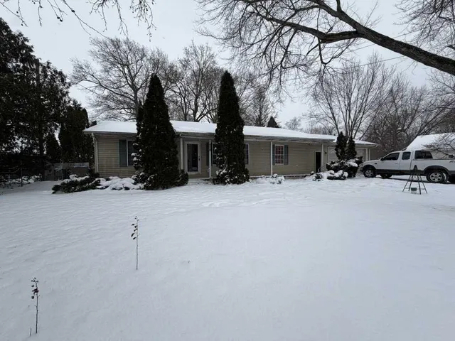 $170,000 | 426 Meade Road, Niles, MI 49120