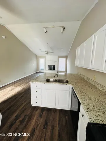 $1,300 | 16 Upton Ct Drive, Greenville, NC 27858