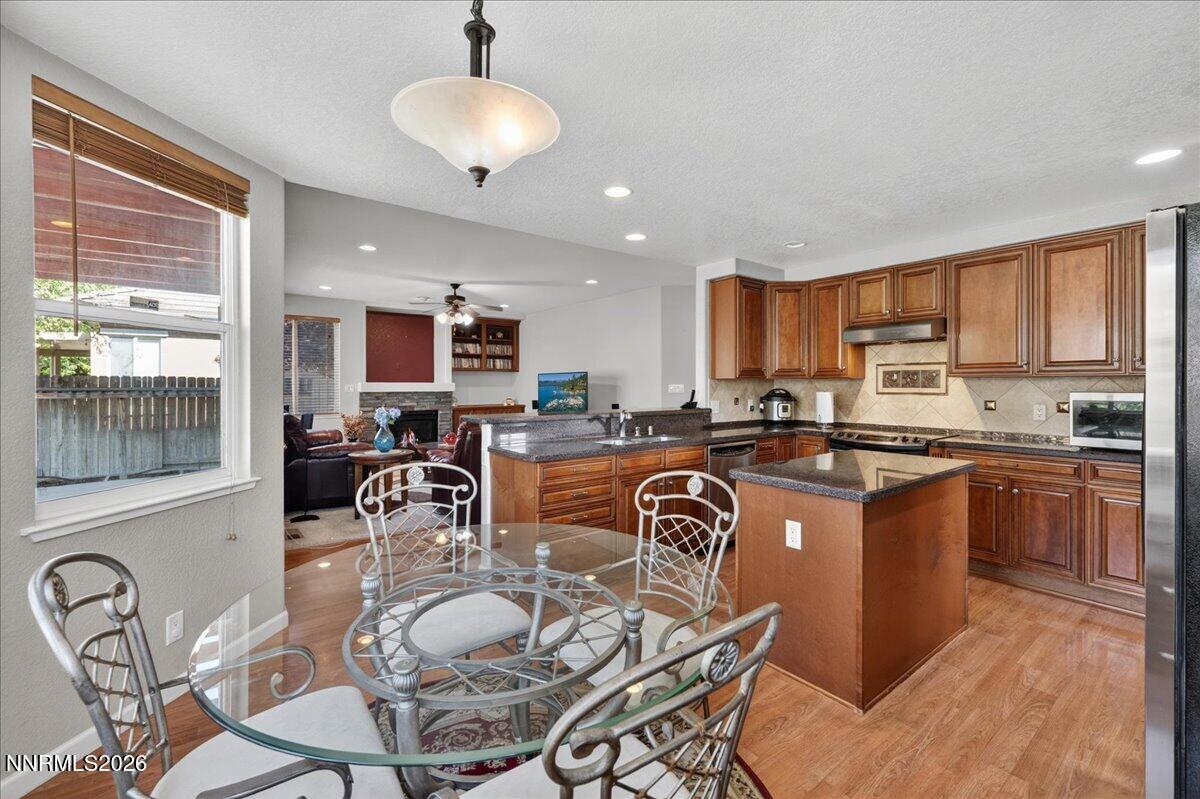 10063 Kentfield Place Reno, NV 89521 - Photo 10 of 29 16-DSC_4236