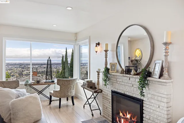 $799,000 | 7756 Sunkist Drive, Oakland, CA 94605