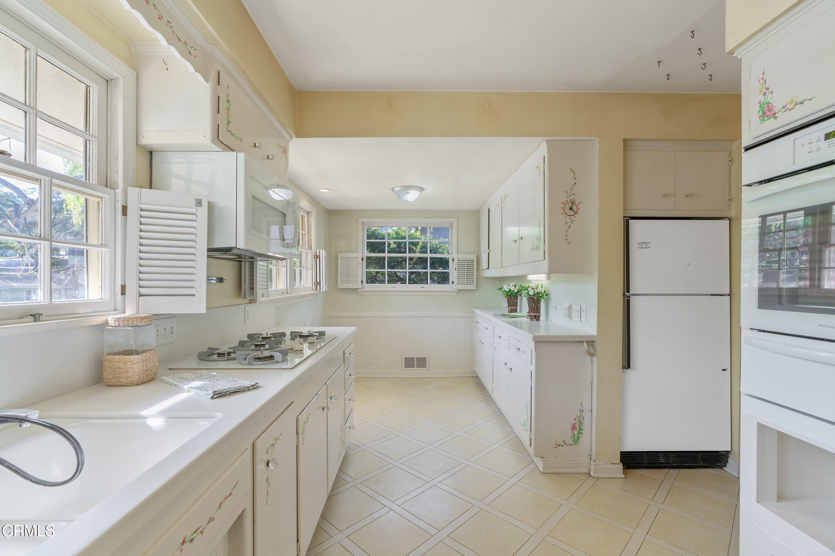 1440 Vista Lane Pasadena, CA 91103 - Photo 27 of 54 DSC04983_12