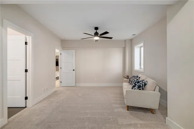 $832,500 | 605 Hampstead Drive, Raymore, MO 64083