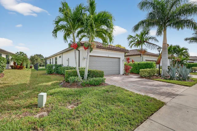 $425,000 | 5130 Unity Square, Vero Beach, FL 32967