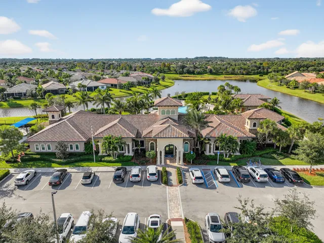 $425,000 | 5130 Unity Square, Vero Beach, FL 32967