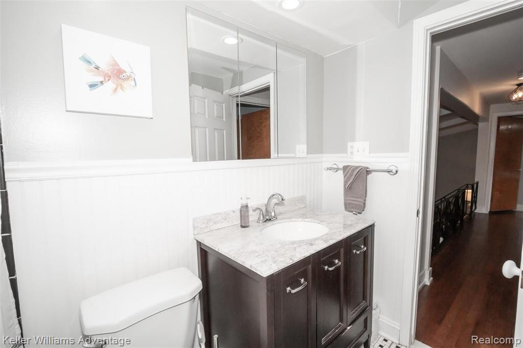 1429 North Pine Street Rochester Hills, MI 48307 - Photo 27 of 41