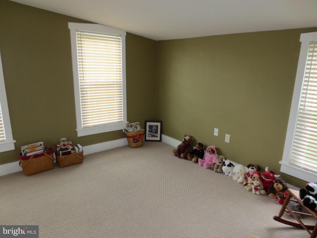 2241 East Mt Hope Road Manheim, PA 17545 - Photo 28 of 32 Gallery Image 28
