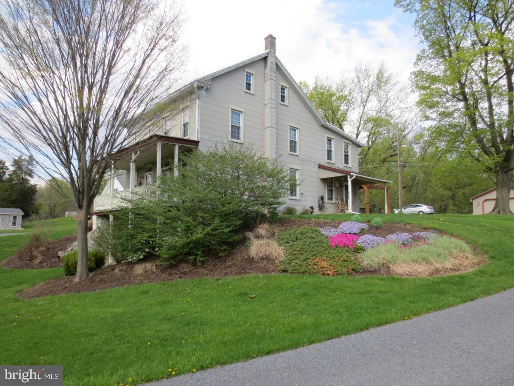 2241 East Mt Hope Road Manheim, PA 17545 - Photo 10 of 32 Gallery Image 10