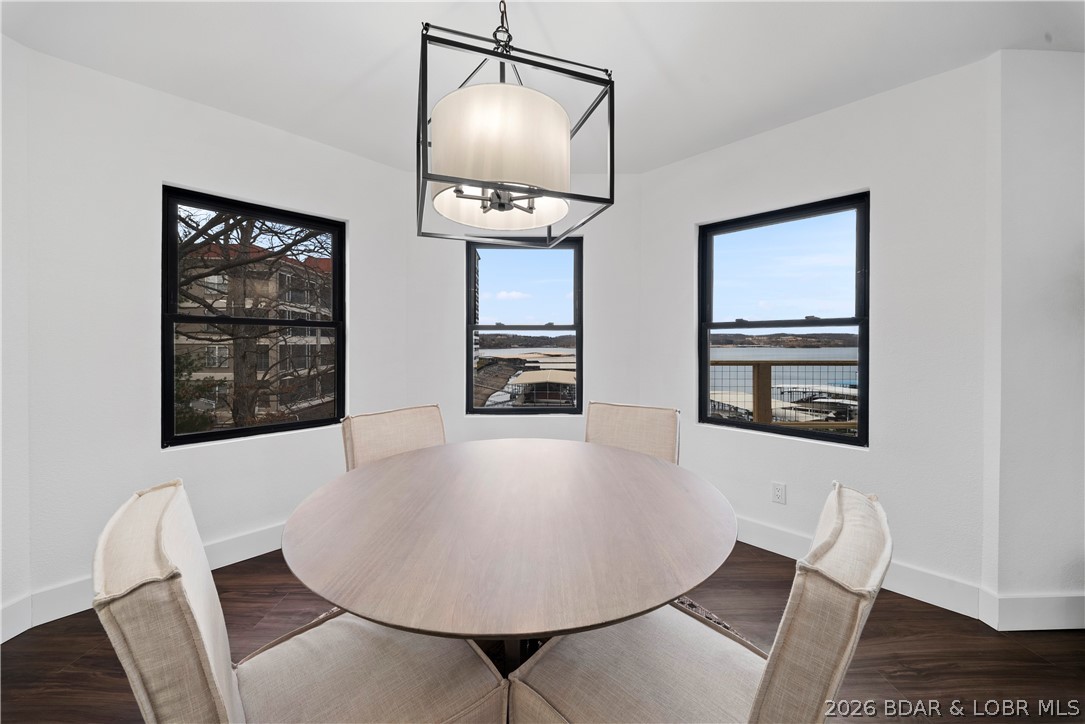 1729 Chimney Point Sunrise Beach, MO 65079 - Photo 15 of 78 Dining Area
