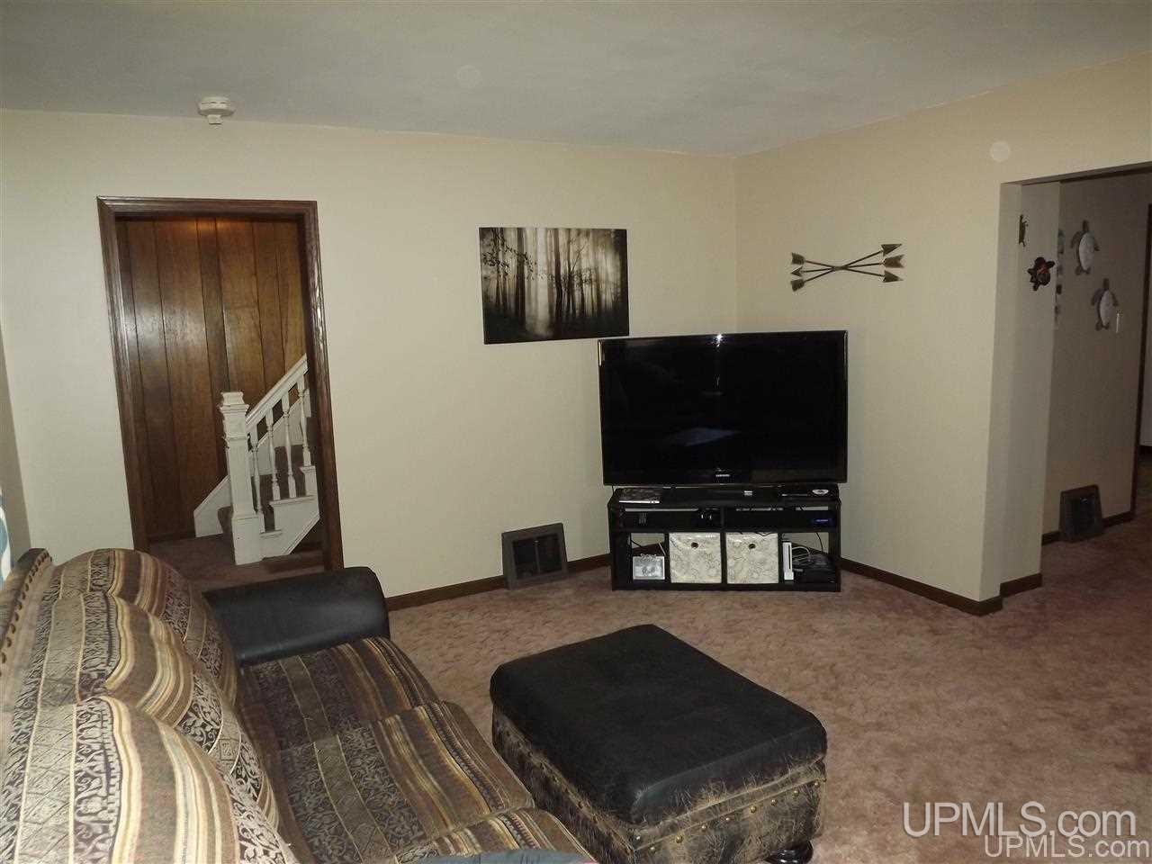 20910 Royce Road Hancock, MI 49930 - Photo 9 of 36 Gallery Image 9