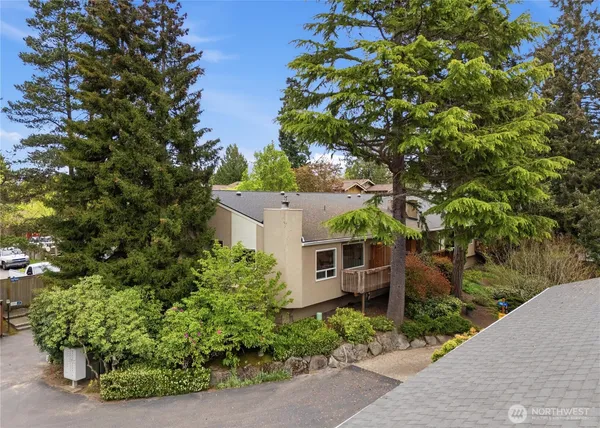 $549,777 | 790 Madison Avenue North, Bainbridge Island, WA 98110