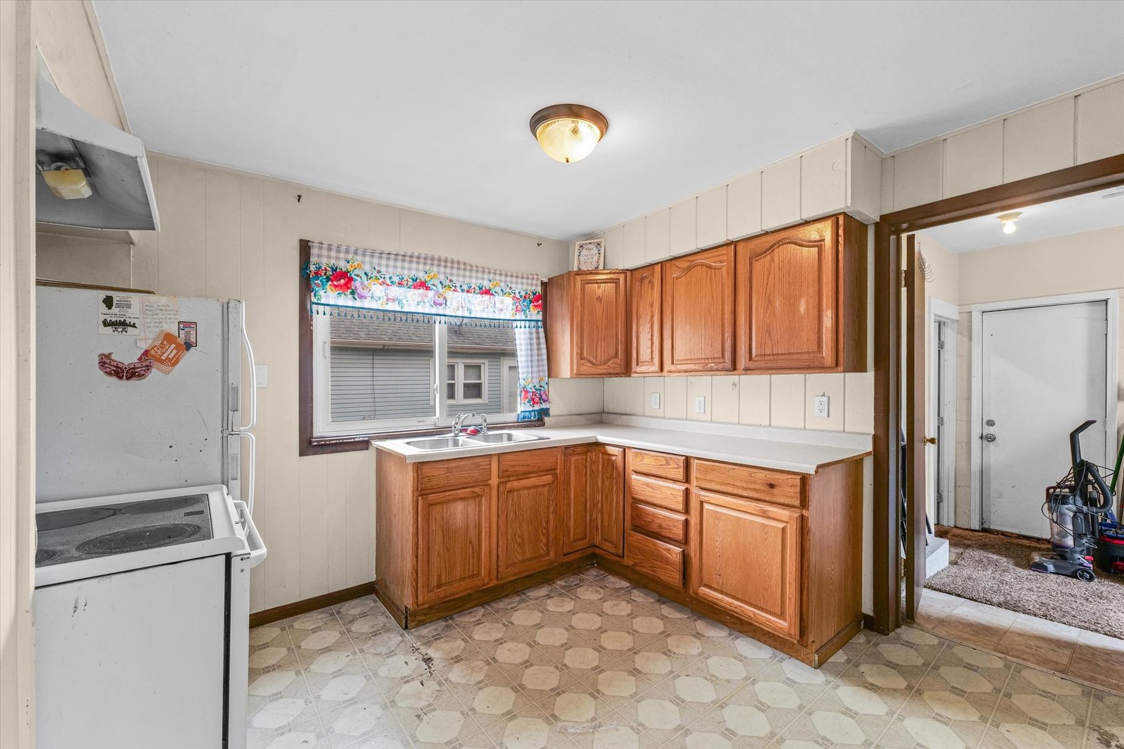 514 North Fair Street Champaign, IL 61821 - Photo 9 of 27