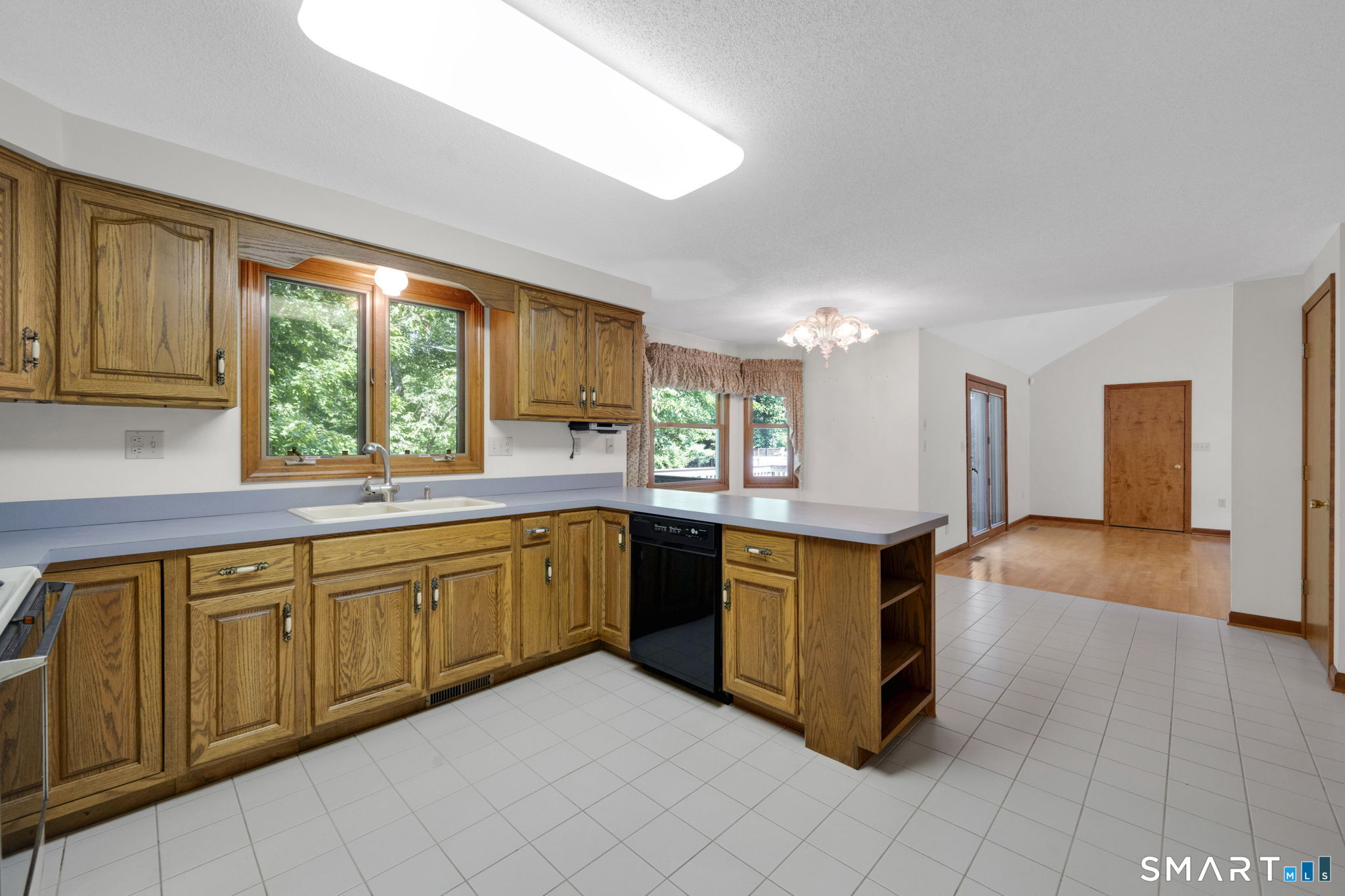 23 A Country Way Wallingford, CT 06492 - Photo 14 of 36