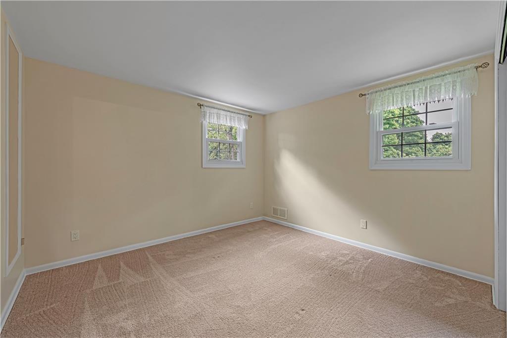 1218 Pinewood Road Irwin, PA 15642 - Photo 14 of 25 Gallery Image 14