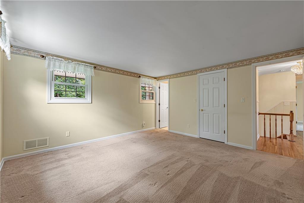 1218 Pinewood Road Irwin, PA 15642 - Photo 17 of 25 Gallery Image 17
