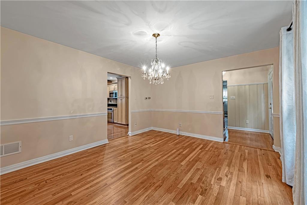 1218 Pinewood Road Irwin, PA 15642 - Photo 5 of 25 Gallery Image 5