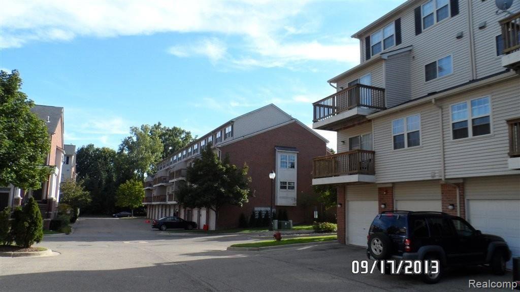 16912 Farmington Road Livonia, MI 48154 - Photo 17 of 20 SAM_7271.JPG