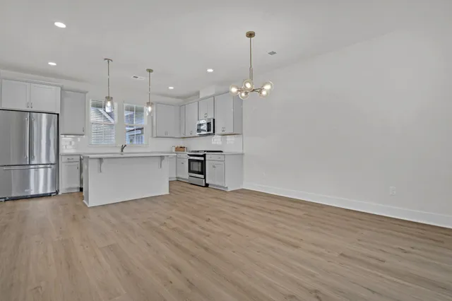 $2,300 | 266 Symphony Avenue, Summerville, SC 29486