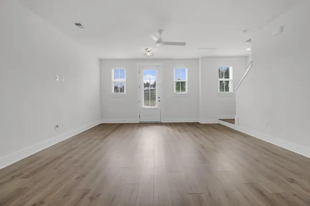 $2,300 | 266 Symphony Avenue, Summerville, SC 29486