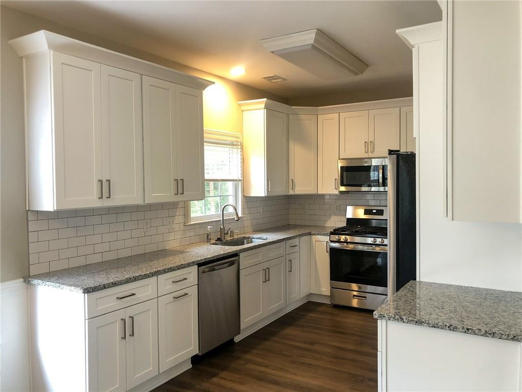 4450 Lockett Trace Acworth, GA 30101 - Photo 13 of 35