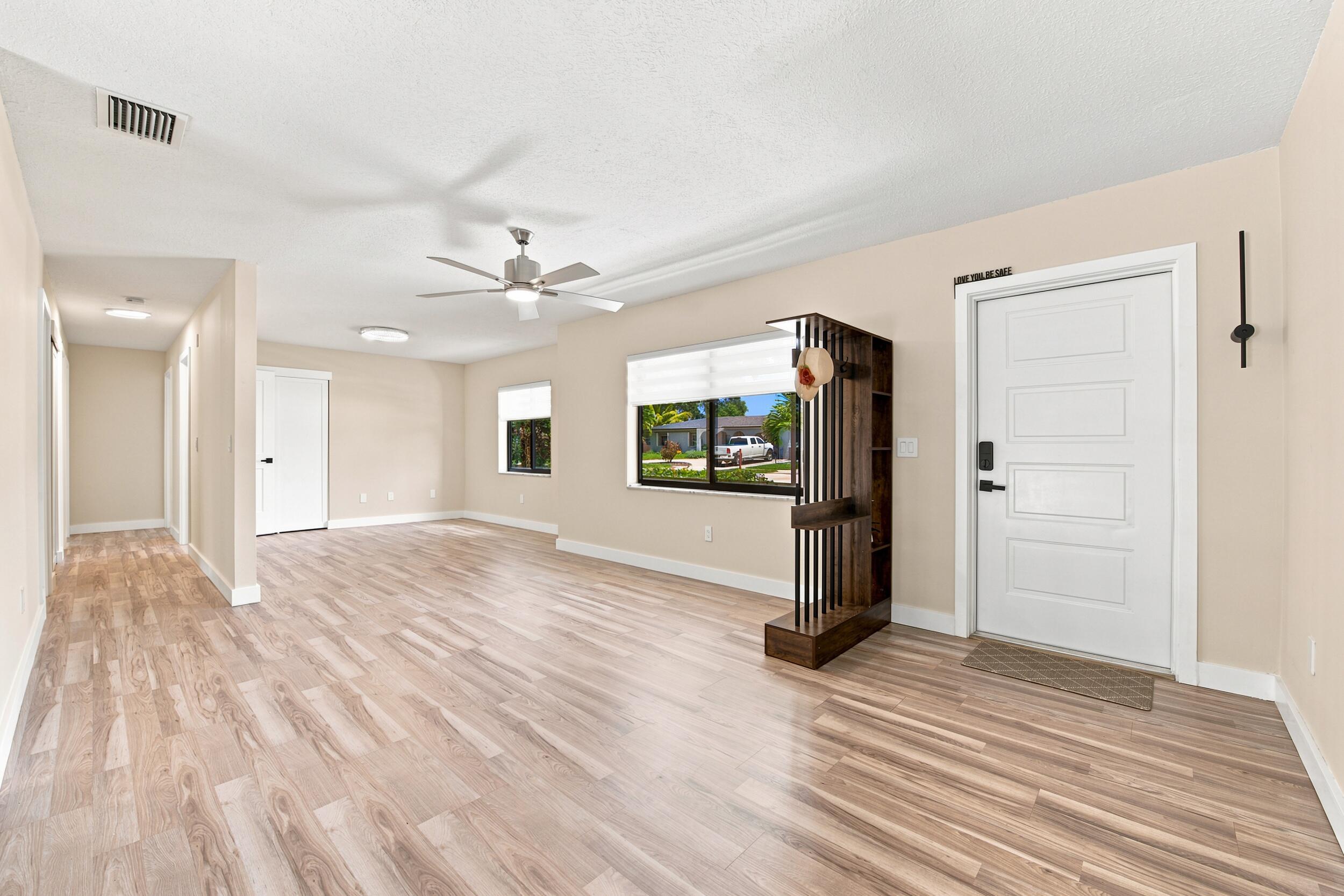 10660 Emperor Street Boca Raton, FL 33428 - Photo 2 of 25 11__dsc3790