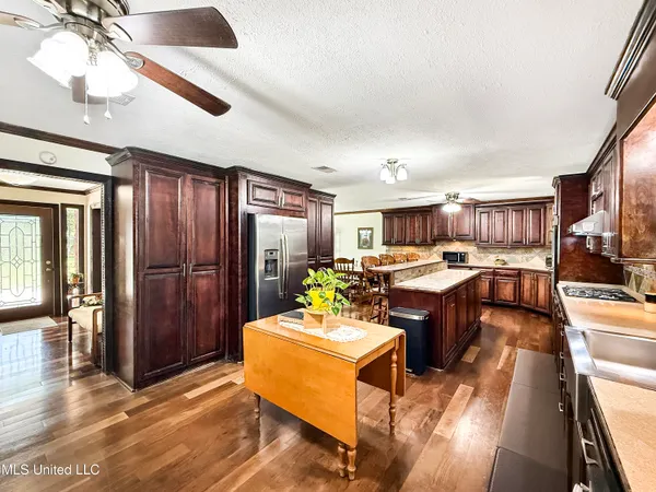 $379,999 | 587 Shivers Road, Newhebron, MS 39140