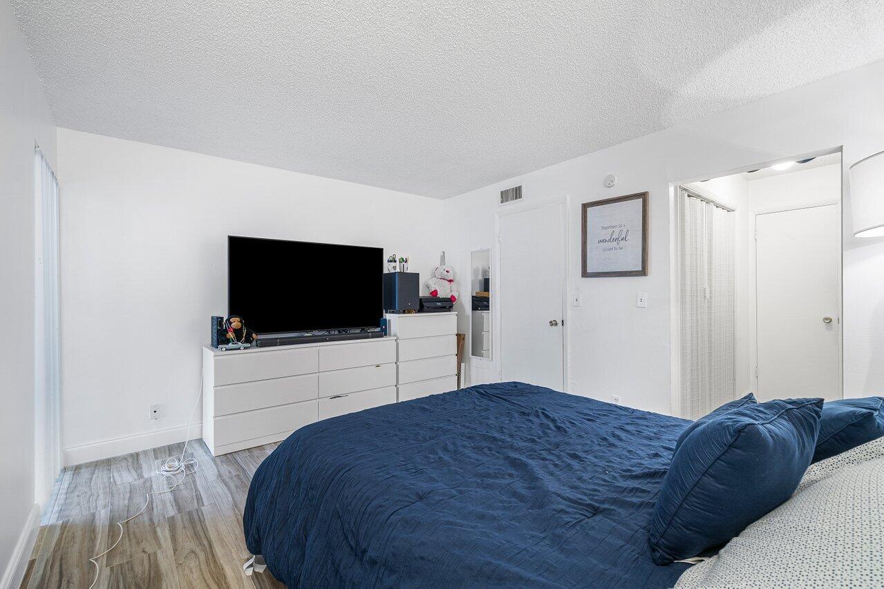 618 Northwest 13th Street, Unit 15 Boca Raton, FL 33486 - Photo 11 of 18 012-618Northwest13thStreet-BocaRaton-FL-