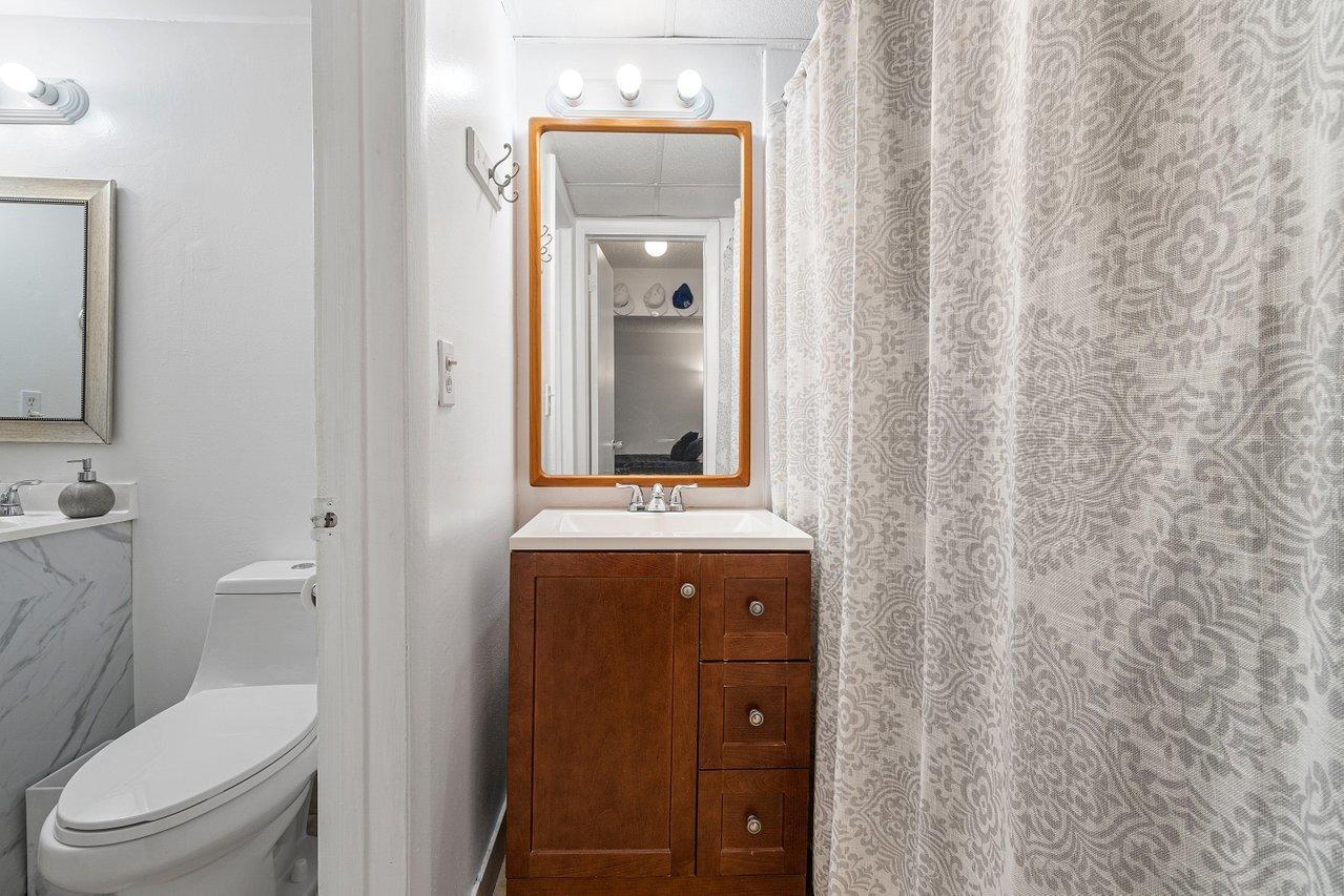 618 Northwest 13th Street, Unit 15 Boca Raton, FL 33486 - Photo 13 of 18 014-618Northwest13thStreet-BocaRaton-FL-